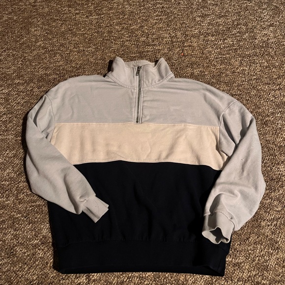 Garage 1/4 zip - Picture 2 of 6